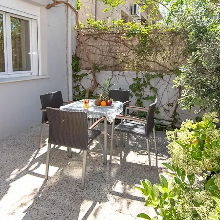 Veranda House