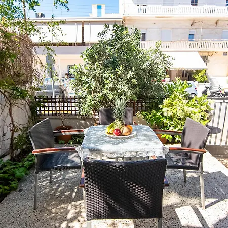 Veranda House