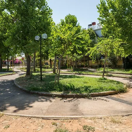 Апартаменти Veranda House